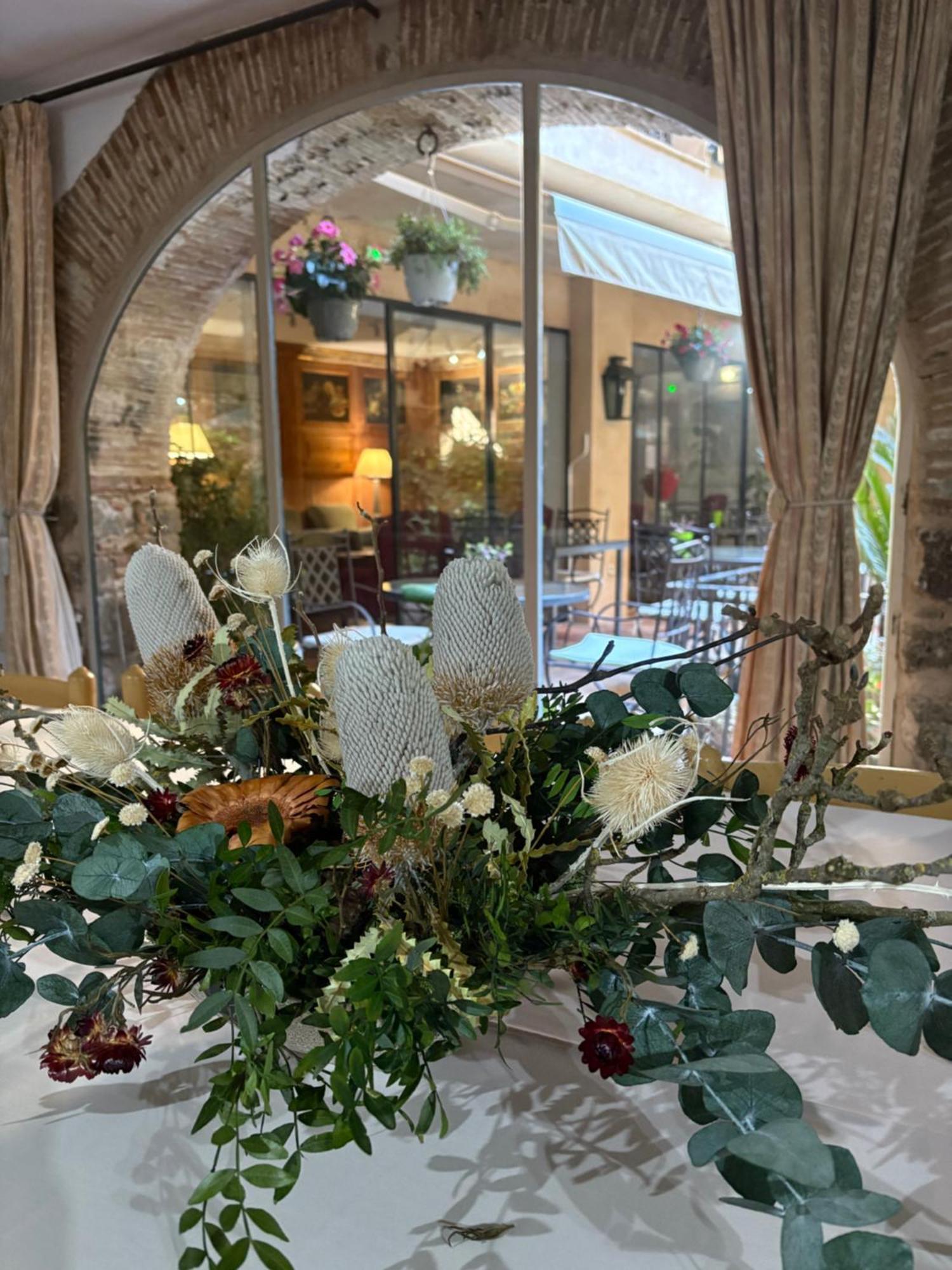 Hotel De La Font Пералада Екстер'єр фото
